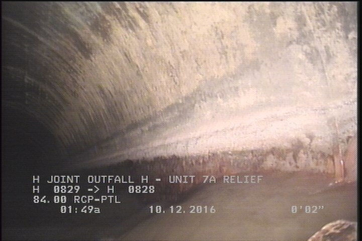 Deposits Attached Grease, 5 %of cross sectional area, from 04 to 08 o'clock, , within 8 inches of joint: YES, Start