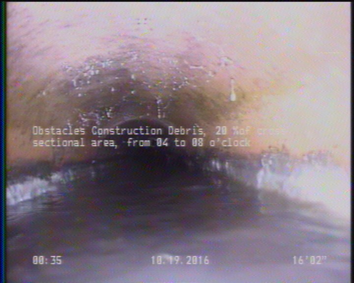 Obstacles Construction Debris, 20 %of cross sectional area, from 04 to 08 o'clock