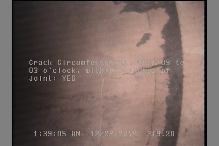 Crack Circumferential, from 09 to 03 o'clock, within 8 inches of joint: YES