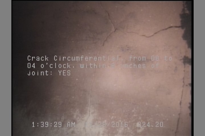 Crack Circumferential, from 08 to 04 o'clock, within 8 inches of joint: YES
