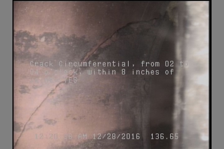 Crack Circumferential, from 02 to 04 o'clock, within 8 inches of joint: YES
