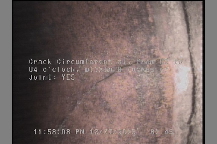 Crack Circumferential, from 02 to 04 o'clock, within 8 inches of joint: YES
