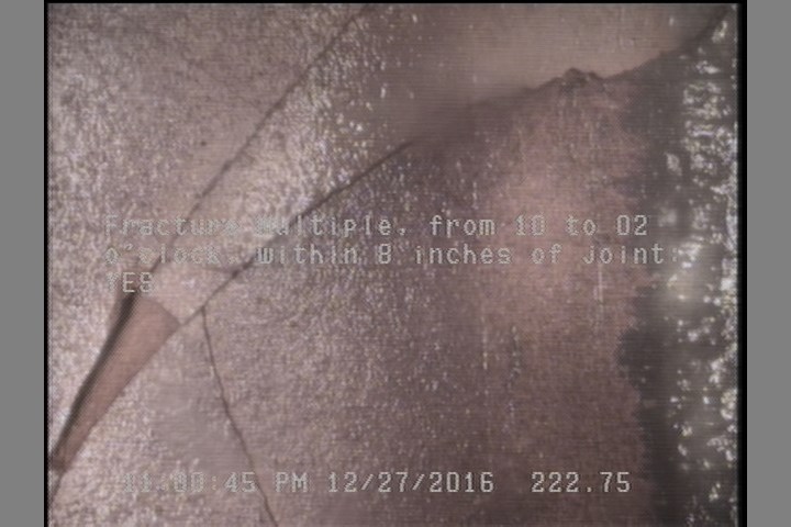 Fracture Multiple, from 10 to 02 o'clock, within 8 inches of joint: YES
