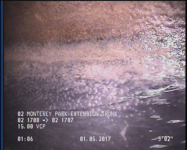 Deposits Attached Grease, 5 %of cross sectional area, from 05 to 07 o'clock, , within 8 inches of joint: YES, Start