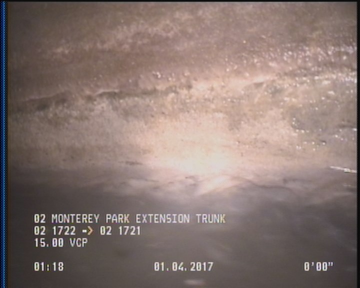 Deposits Attached Grease, 25 %of cross sectional area, from 04 to 08 o'clock, , within 8 inches of joint: YES, Start