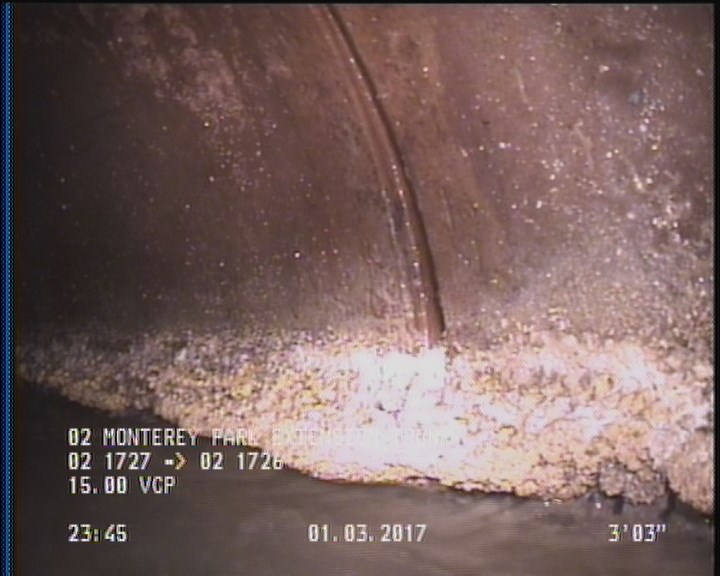 Deposits Attached Grease, 5 %of cross sectional area, from 04 to 08 o'clock, , within 8 inches of joint: YES, Start