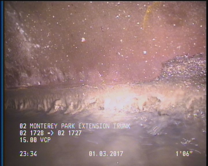 Deposits Attached Grease, 5 %of cross sectional area, from 04 to 08 o'clock, , within 8 inches of joint: YES, Start