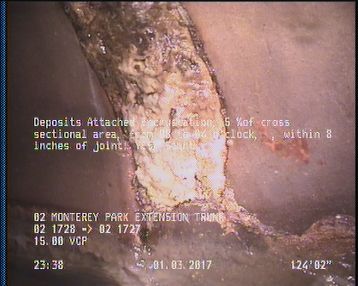 Deposits Attached Encrustation, 5 %of cross sectional area, from 08 to 04 o'clock, , within 8 inches of joint: YES, Start