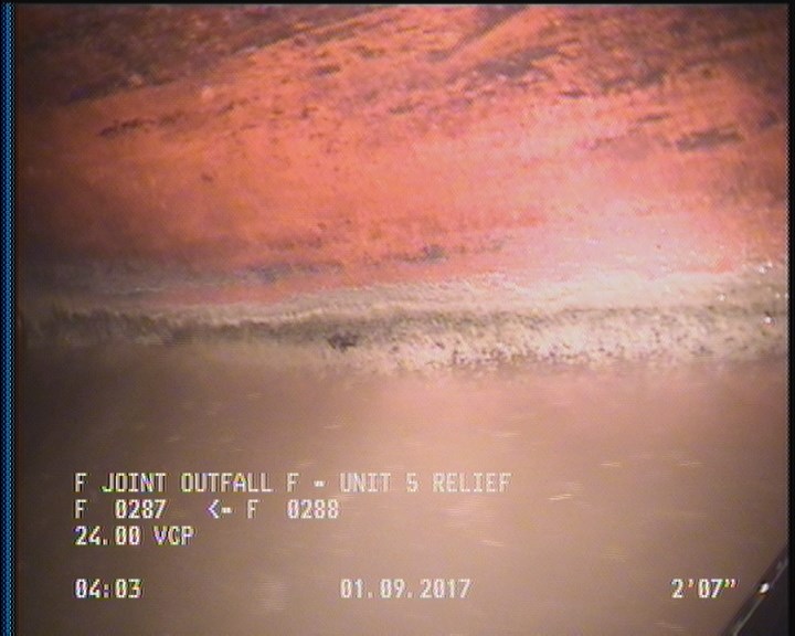 Deposits Attached Grease, 5 %of cross sectional area, from 04 to 08 o'clock, , within 8 inches of joint: YES, Start