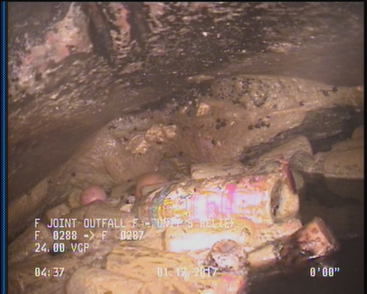 Deposits Attached Grease, 10 %of cross sectional area, from 10 to 02 o'clock, , within 8 inches of joint: YES