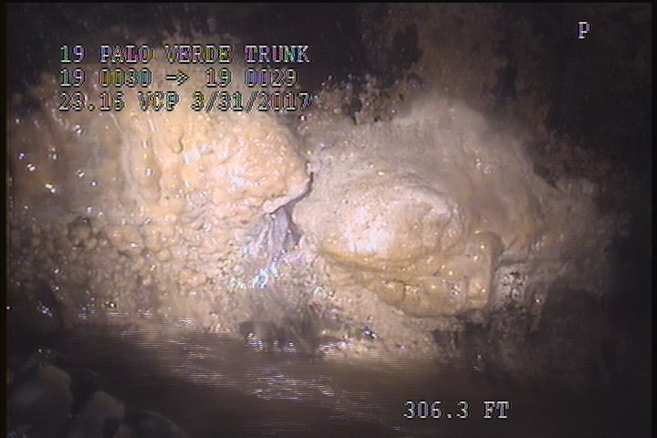 Deposits Attached Grease, 5 %of cross sectional area, from 08 to 09 o'clock, , within 8 inches of joint: YES