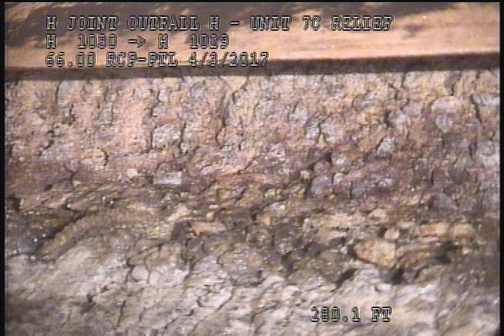Surface Aggregate Missing, at 05 o'clock, within 8 inches of joint: YES, Start - SEVERE AGG-PEELED UP LINER