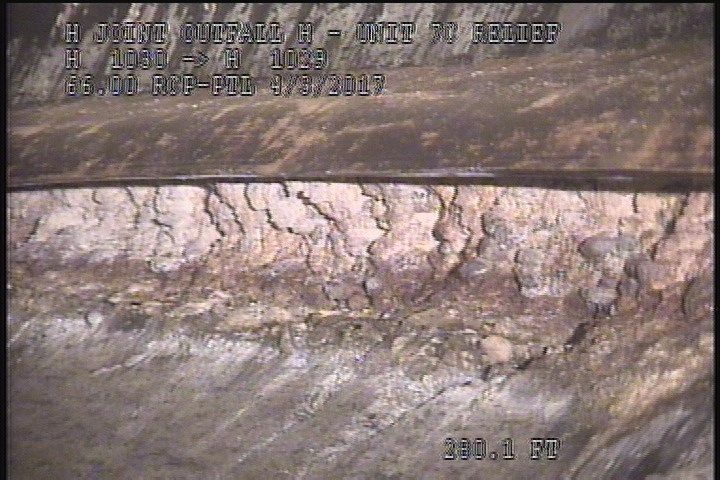 Surface Aggregate Missing, at 05 o'clock, within 8 inches of joint: NO - SEVERE AGG