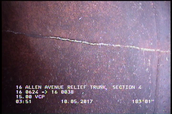 Crack Longitudinal, at 12 o'clock, within 8 inches of joint: YES
