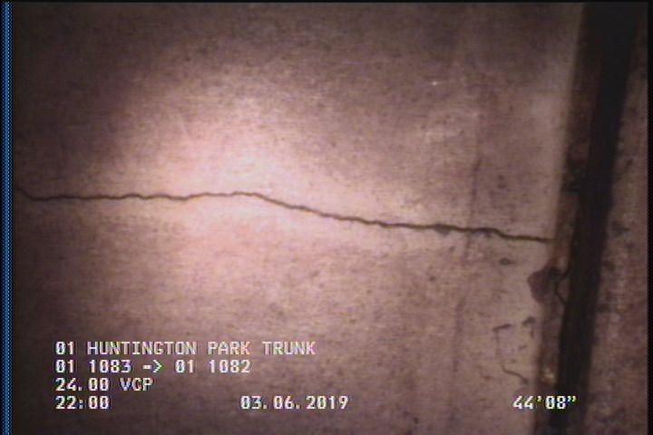 Fracture Multiple, from 08 to 04 o'clock, within 8 inches of joint: YES, Start