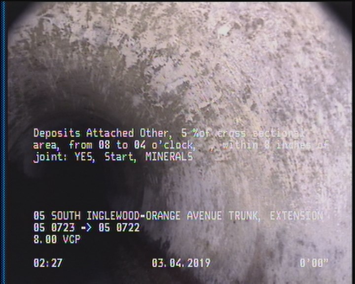 Deposits Attached Other, 5 %of cross sectional area, from 08 to 04 o'clock, , within 8 inches of joint: YES, Start - MINERALS