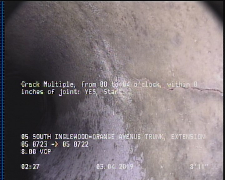 Crack Multiple, from 08 to 04 o'clock, within 8 inches of joint: YES, Start