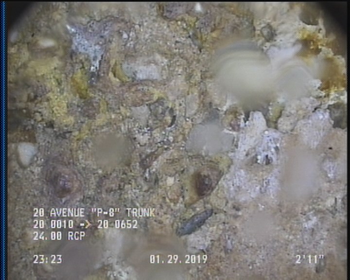 Surface Aggregate Projecting, from 09 to 03 o'clock, within 8 inches of joint: YES, Start