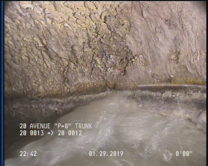 Deposits Attached Grease, 5 %of cross sectional area, from 04 to 08 o'clock, , within 8 inches of joint: YES, Start