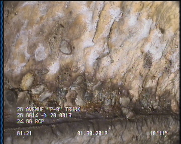 Surface Aggregate Projecting, from 08 to 04 o'clock, within 8 inches of joint: YES, Start