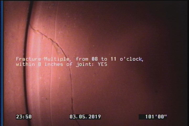 Fracture Multiple, from 08 to 11 o'clock, within 8 inches of joint: YES