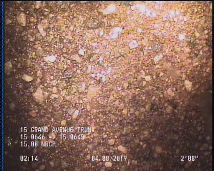 Surface Aggregate Projecting, from 08 to 04 o'clock, within 8 inches of joint: YES, Start