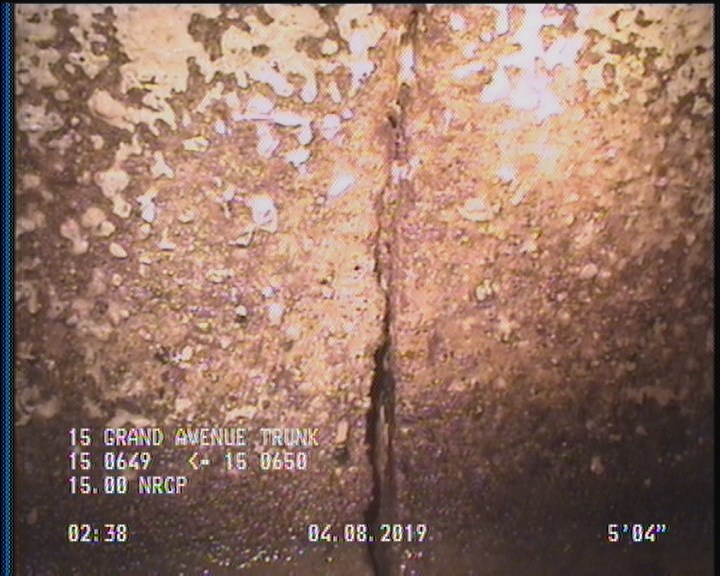 Surface Aggregate Projecting, from 08 to 04 o'clock, within 8 inches of joint: YES, Start