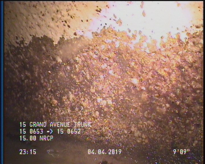 Surface Aggregate Projecting, from 08 to 04 o'clock, within 8 inches of joint: YES, Start