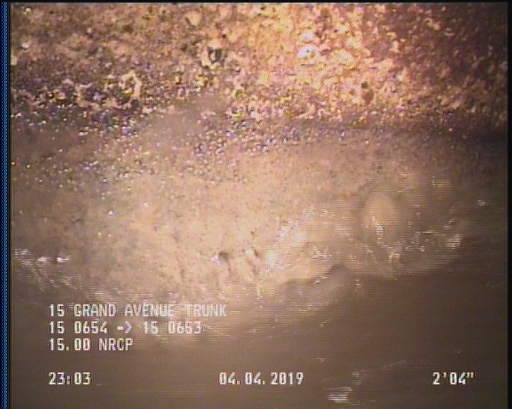 Deposits Attached Grease, 5 %of cross sectional area, from 04 to 08 o'clock, , within 8 inches of joint: YES, Start