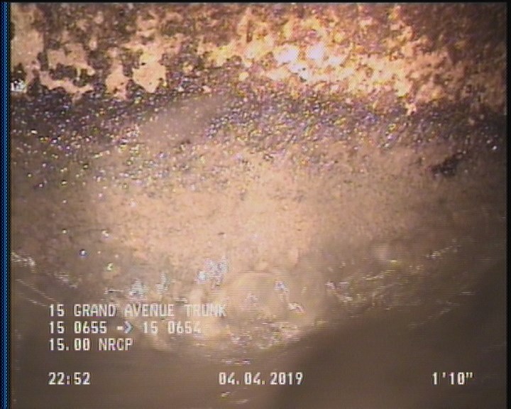 Deposits Attached Grease, 5 %of cross sectional area, from 04 to 08 o'clock, , within 8 inches of joint: YES, Start