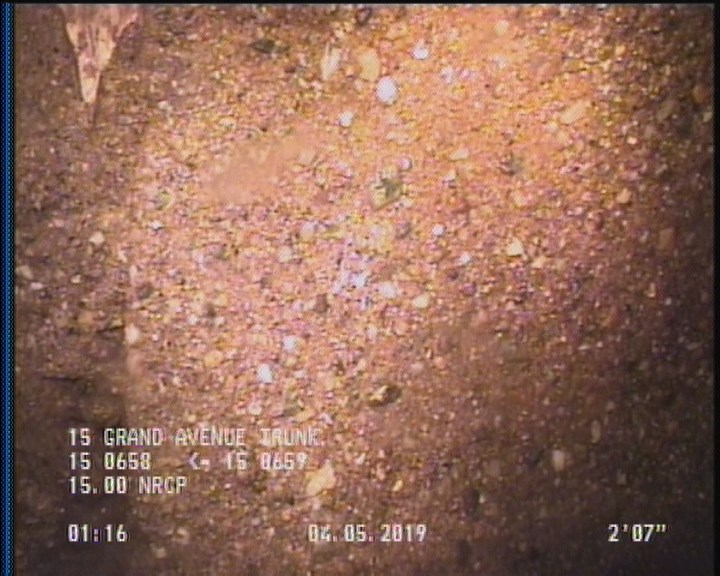 Surface Aggregate Projecting, from 08 to 04 o'clock, within 8 inches of joint: YES, Start