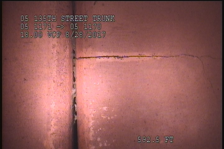 Fracture Multiple, from 07 to 12 o'clock, within 8 inches of joint: YES