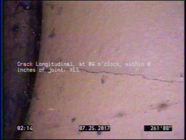 Crack Longitudinal, at 04 o'clock, within 8 inches of joint: YES
