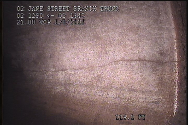 Fracture Longitudinal, at 02 o'clock, within 8 inches of joint: YES, Start - H