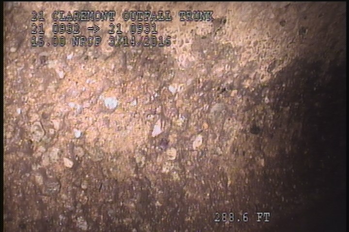Surface Aggregate Projecting, from 08 to 04 o'clock, within 8 inches of joint: NO - SEVERE AGG
