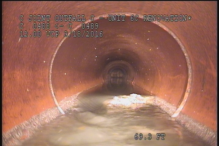 Deposits Attached Grease, 10 %of cross sectional area, from 04 to 08 o'clock, , within 8 inches of joint: YES - RAGGING ALSO