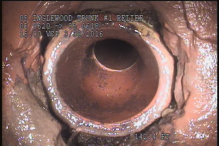 Tap Break-In Active, at 11 o'clock, -, within 8 inches of joint: NO, 4"