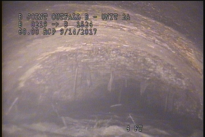 Surface Aggregate Projecting, from 10 to 02 o'clock, within 8 inches of joint: YES