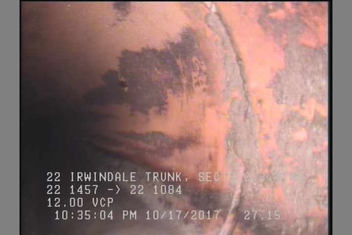 Crack Multiple, from 01 to 09 o'clock, within 8 inches of joint: YES