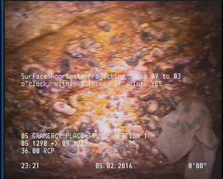 Surface Aggregate Projecting, from 09 to 03 o'clock, within 8 inches of joint: YES