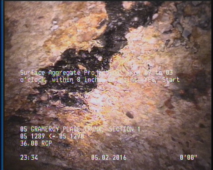 Surface Aggregate Projecting, from 09 to 03 o'clock, within 8 inches of joint: YES