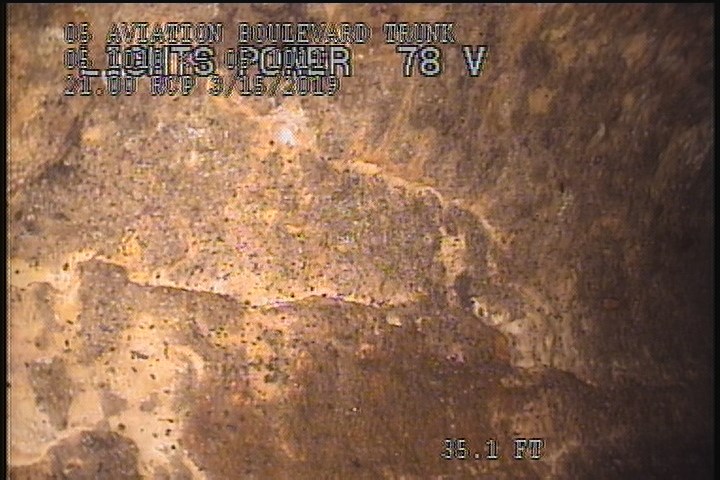 Surface Spalling, from 08 to 04 o'clock, within 8 inches of joint: NO - BLIDSTERING PEELING CONCRETE