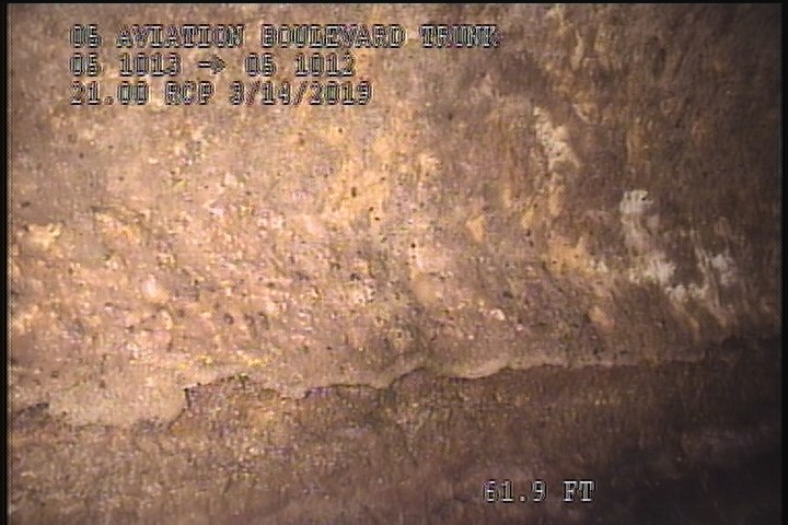Surface Spalling, from 08 to 12 o'clock, within 8 inches of joint: NO - PEELING CONCRETE