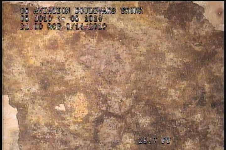 Surface Spalling, from 10 to 02 o'clock, within 8 inches of joint: NO - BLISTERING CONCRETE