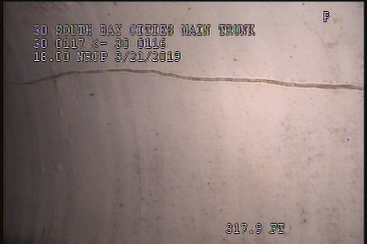 Crack Longitudinal, at 03 o'clock, within 8 inches of joint: YES