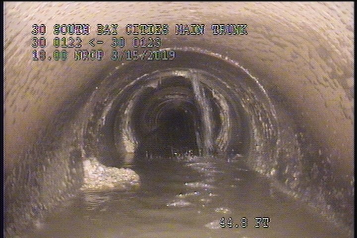 Deposits Attached Grease, 5 %of cross sectional area, from 07 to 08 o'clock, , within 8 inches of joint: YES