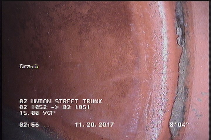 Crack Spiral, from 03 to 04 o'clock, within 8 inches of joint: YES