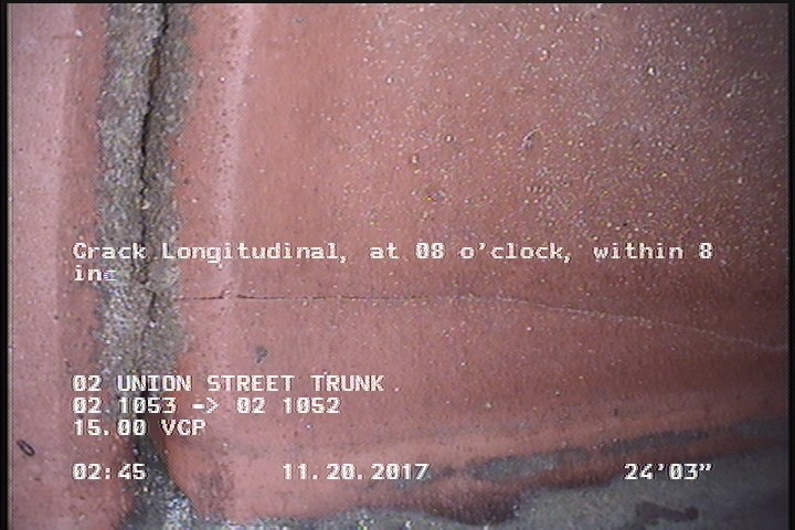 Crack Longitudinal, at 08 o'clock, within 8 inches of joint: YES