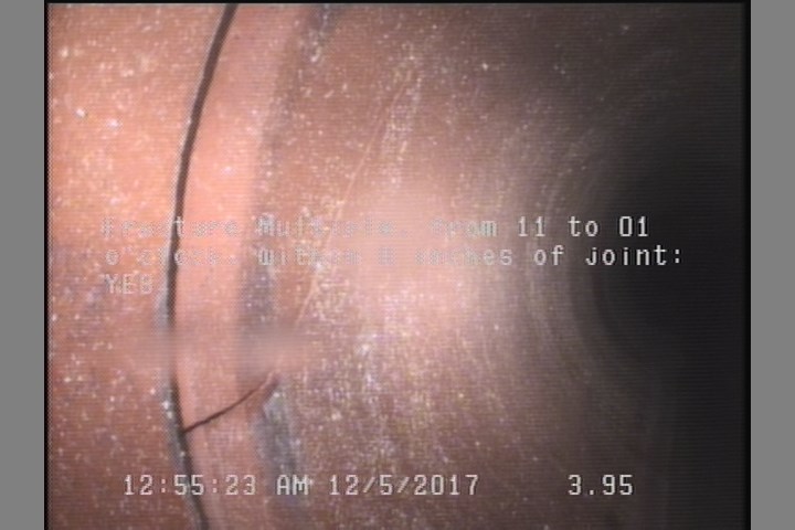 Fracture Multiple, from 11 to 01 o'clock, within 8 inches of joint: YES