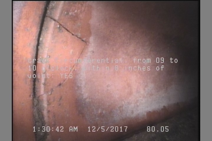 Crack Circumferential, from 09 to 10 o'clock, within 8 inches of joint: YES
